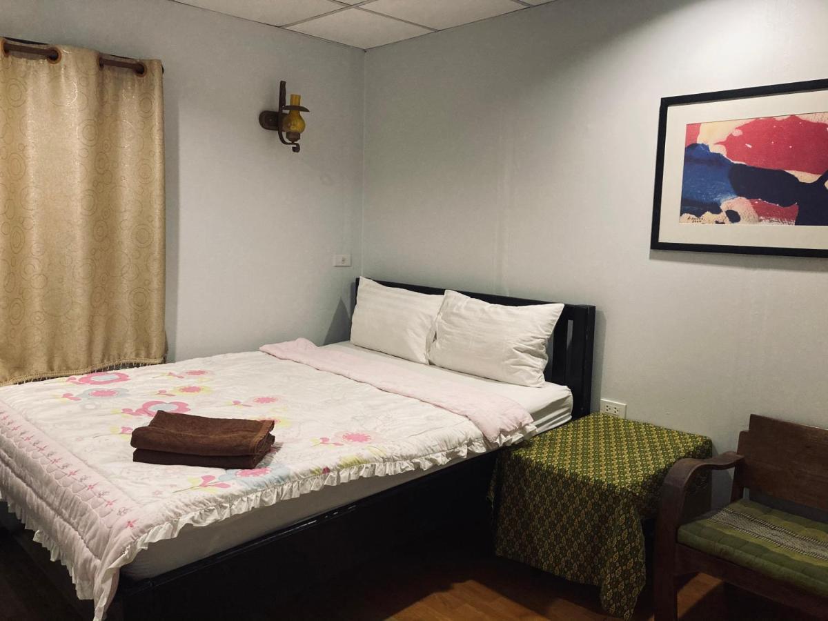 Noom Guesthouse Lop Buri المظهر الخارجي الصورة