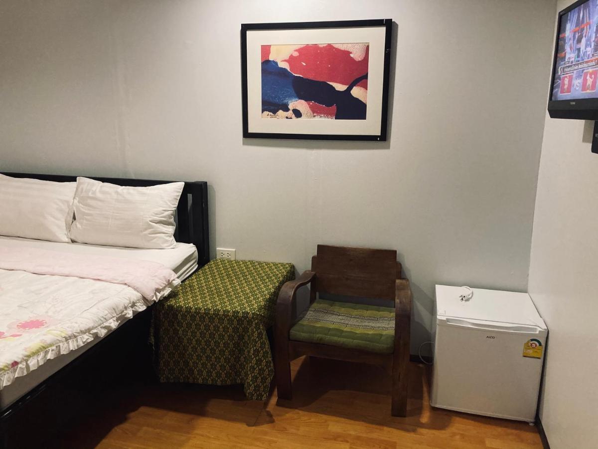 Noom Guesthouse Lop Buri المظهر الخارجي الصورة