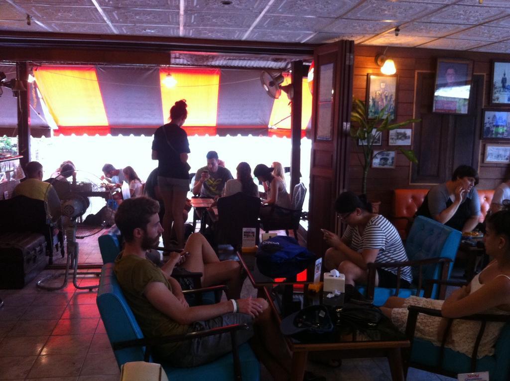 Noom Guesthouse Lop Buri المظهر الخارجي الصورة
