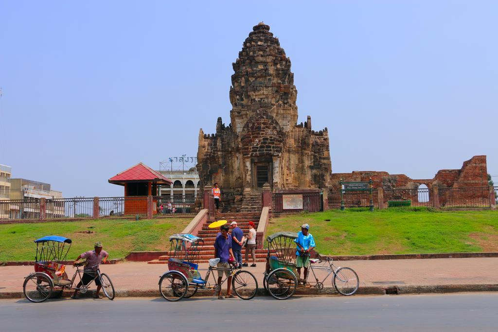 Noom Guesthouse Lop Buri المظهر الخارجي الصورة