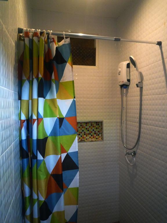 Noom Guesthouse Lop Buri المظهر الخارجي الصورة