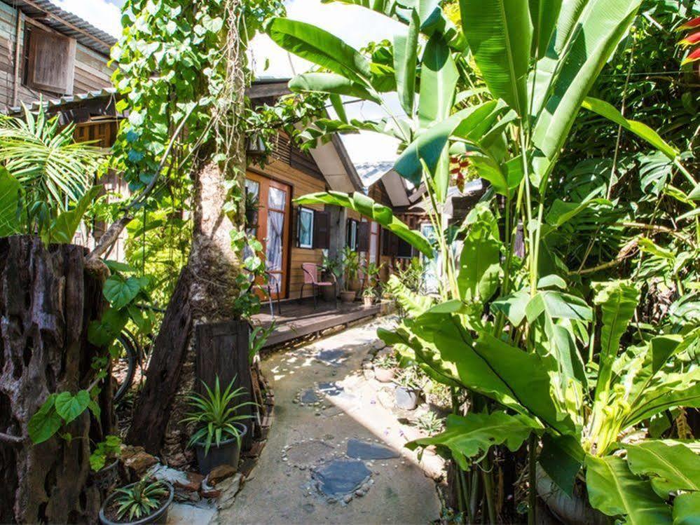 Noom Guesthouse Lop Buri المظهر الخارجي الصورة